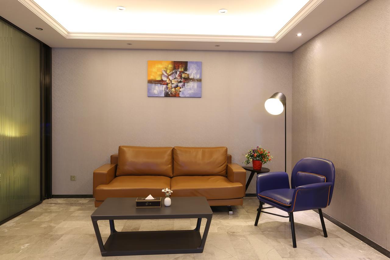 Aoyou International Apartment Hotel A Mall Brunch Гуанджоу Екстериор снимка